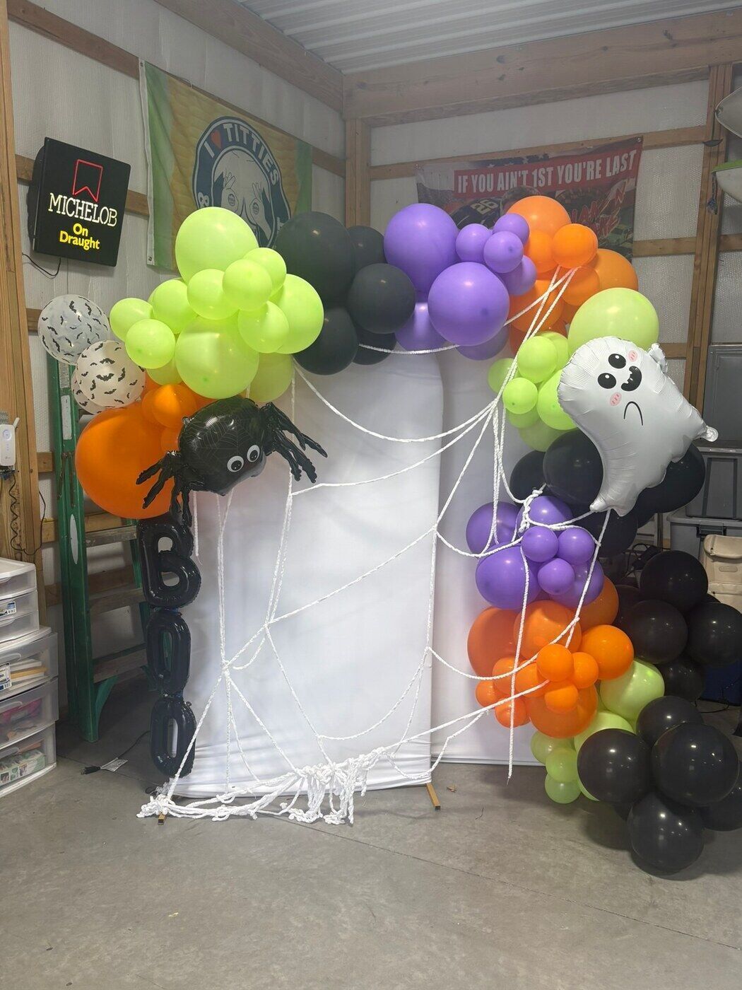 Halloween balloon display with spider and ghost foil balloons